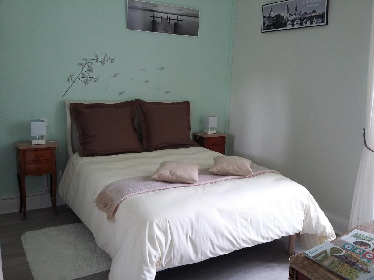 Bed and Breakfast Logis Des Bessons Migron Exterior foto
